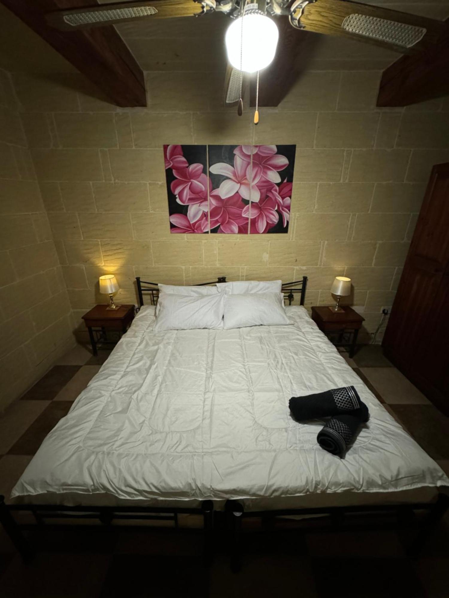 Hotel Tal-Bir Farmhouse Nadur Esterno foto