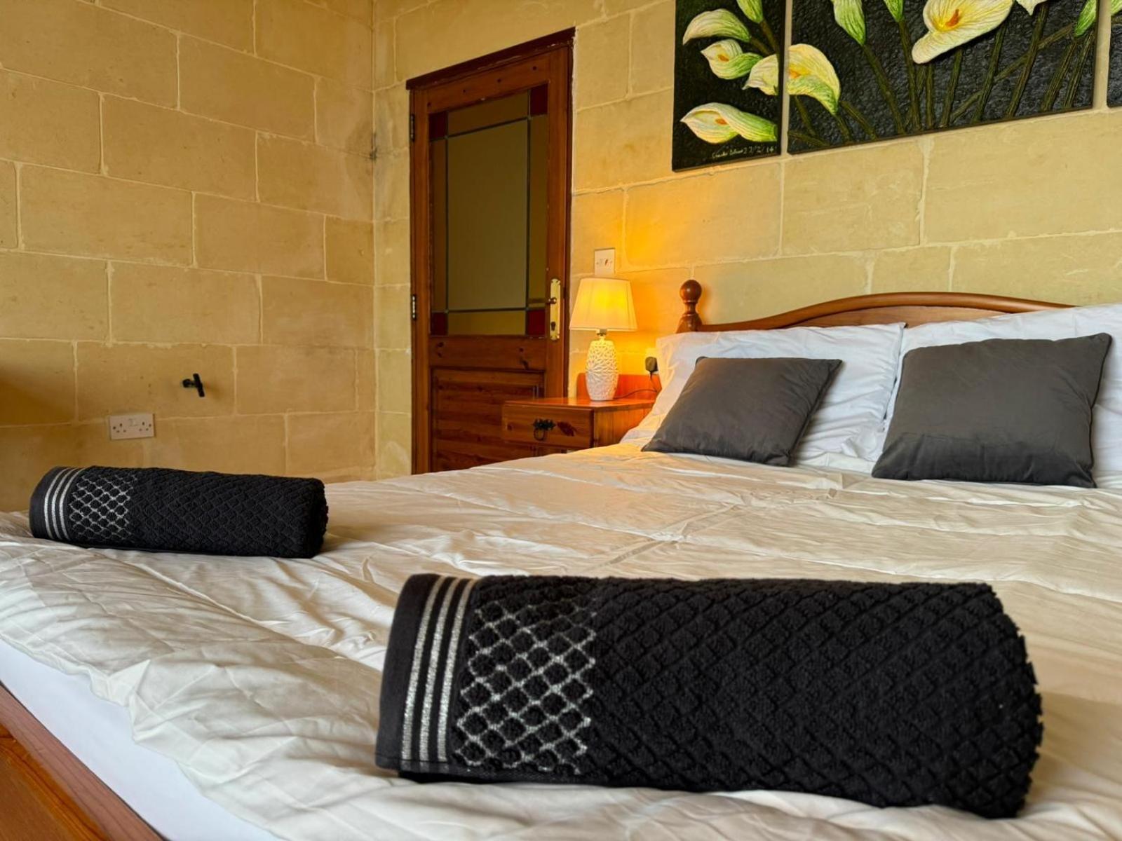 Hotel Tal-Bir Farmhouse Nadur Esterno foto
